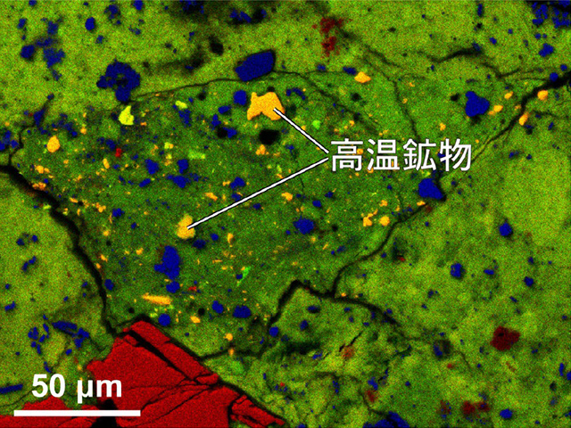 リュウグウの試料から発見された高温鉱物の例